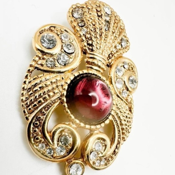 VTG Designer Jeff Lieb Brooch Gold Tone Clear Rhinestone Purple Glass Pearl Drop - Picture 2 of 3